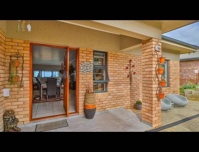 3 BEDROOM HOUSE FOR SALE IN DANA BAY